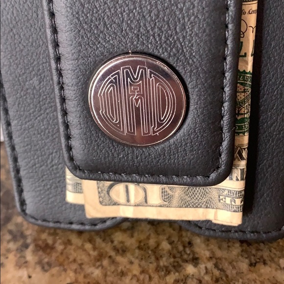 MONOGRAMMED MONEY CLIP - Picture 3 of 7
